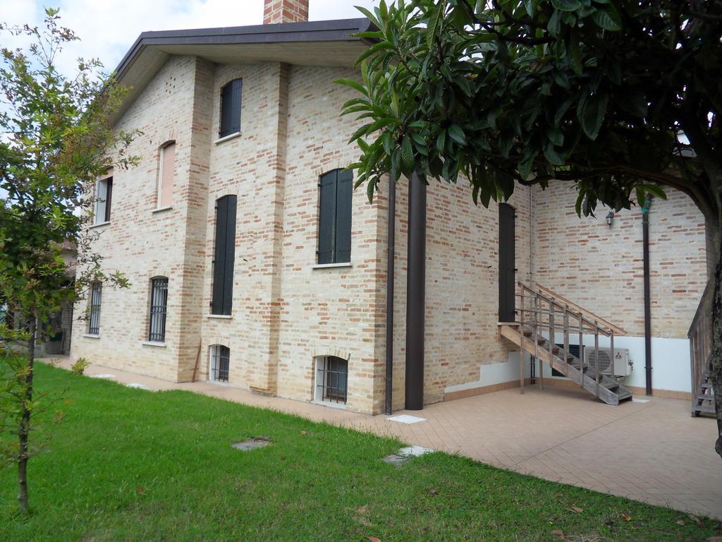 Residence Armonia 容卡德 外观 照片